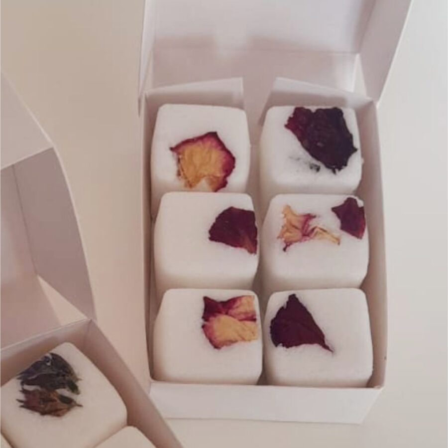 Ostra con terrones de sal de Rosas