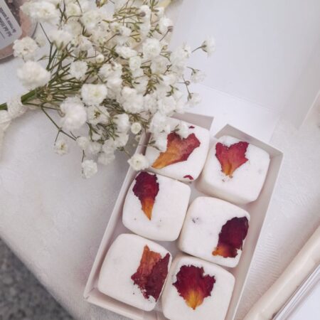 Eco cinco: Ostra con terrones de sal + Ramo de flores